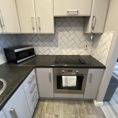 2 Bedroom Apartamento